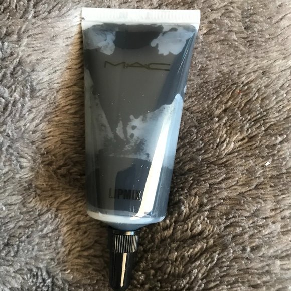 MAC Lipmix - Black - Picture 3 of 3